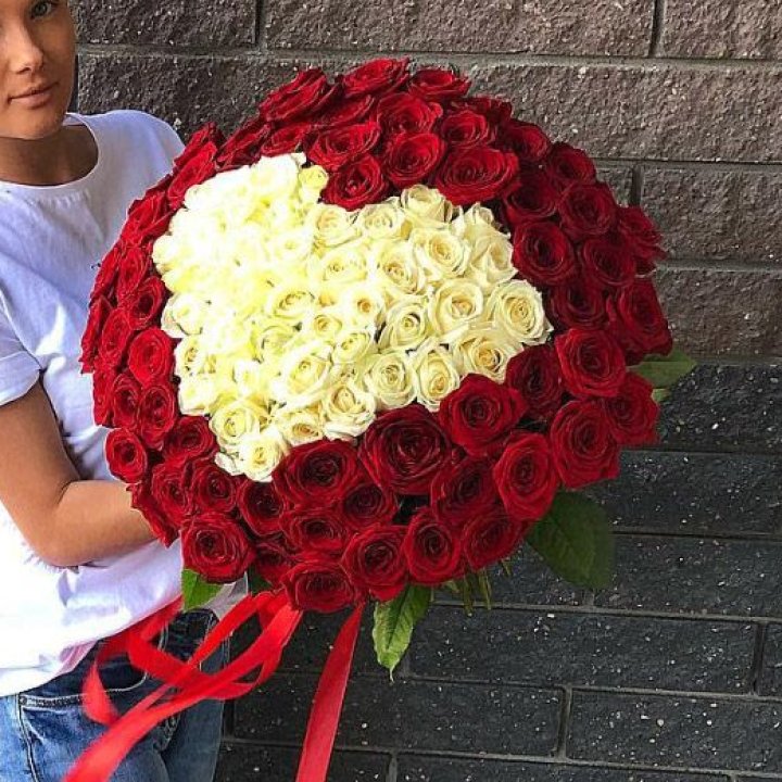 101 роза "Сердце" в Хуахине